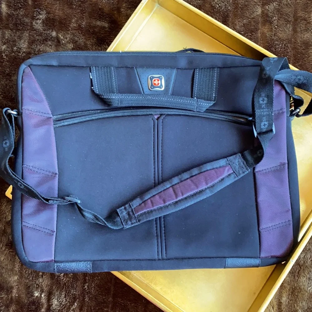 Swiss Gear‎ Black Neoprene Padded Computer Tote